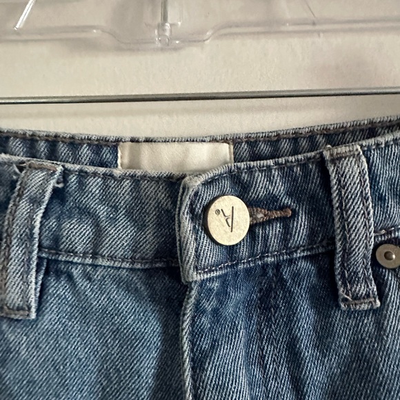 Abrand Jeans Distressed A High Relaxed Denim Shorts in Salty Blue Size 26 EUC - Picture 9 of 14